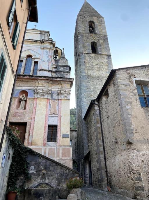 Iconic Italian Townhouse W Rooftop Terrace & Mountain View, Pigna Exterior photo